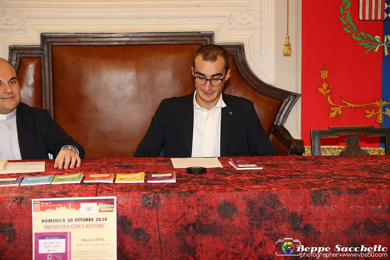 VBS_3246 - Presentazione Libro 'Vangelo per Fuori Sede' di Don Mauro Canta.jpg